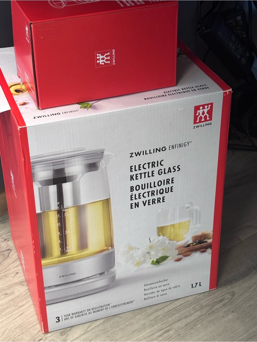 Electric Glass Kettle - Clear/Silver